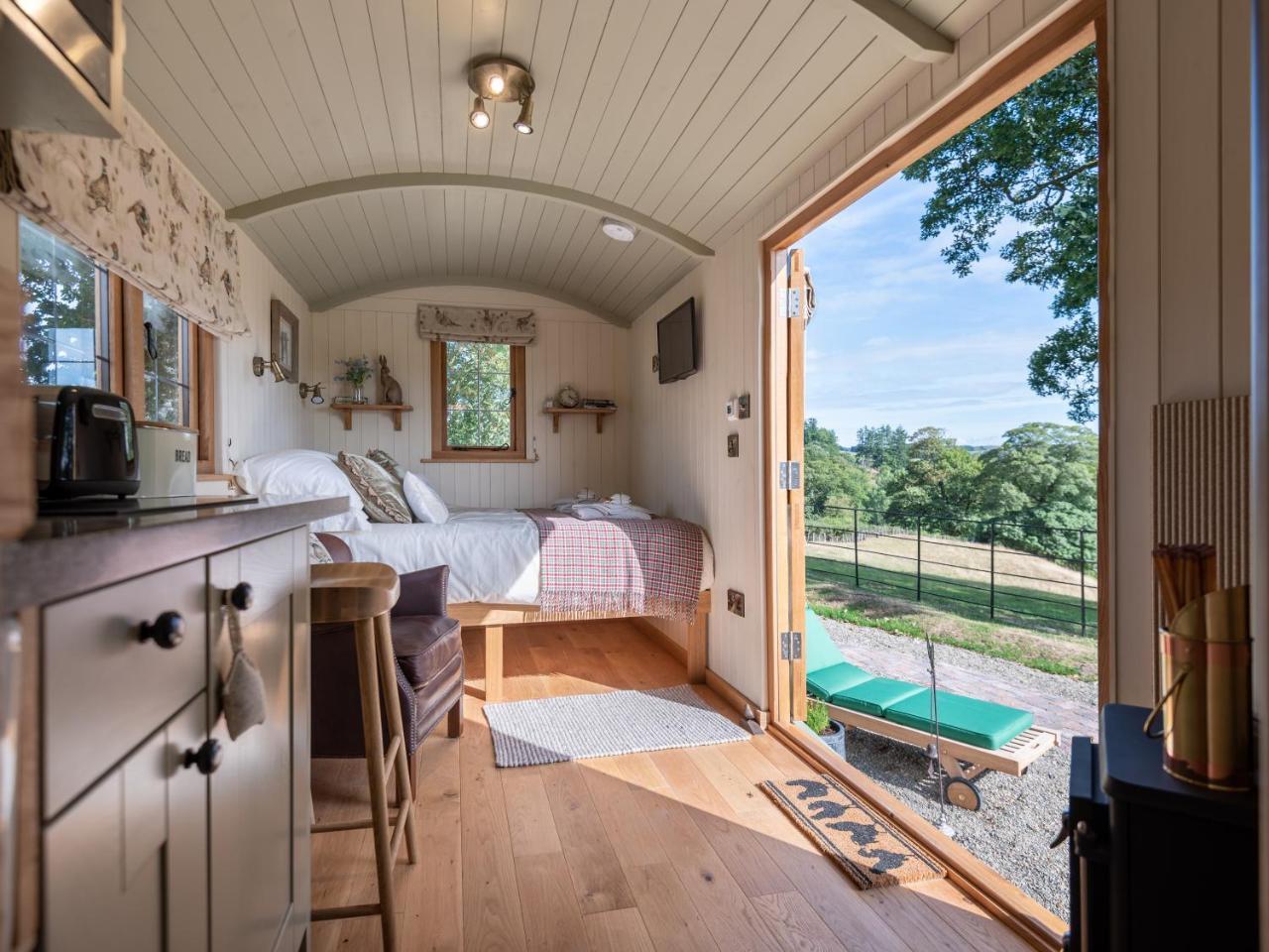 Padarn'S Hut Villa Llanbadarn Fynydd Exterior foto